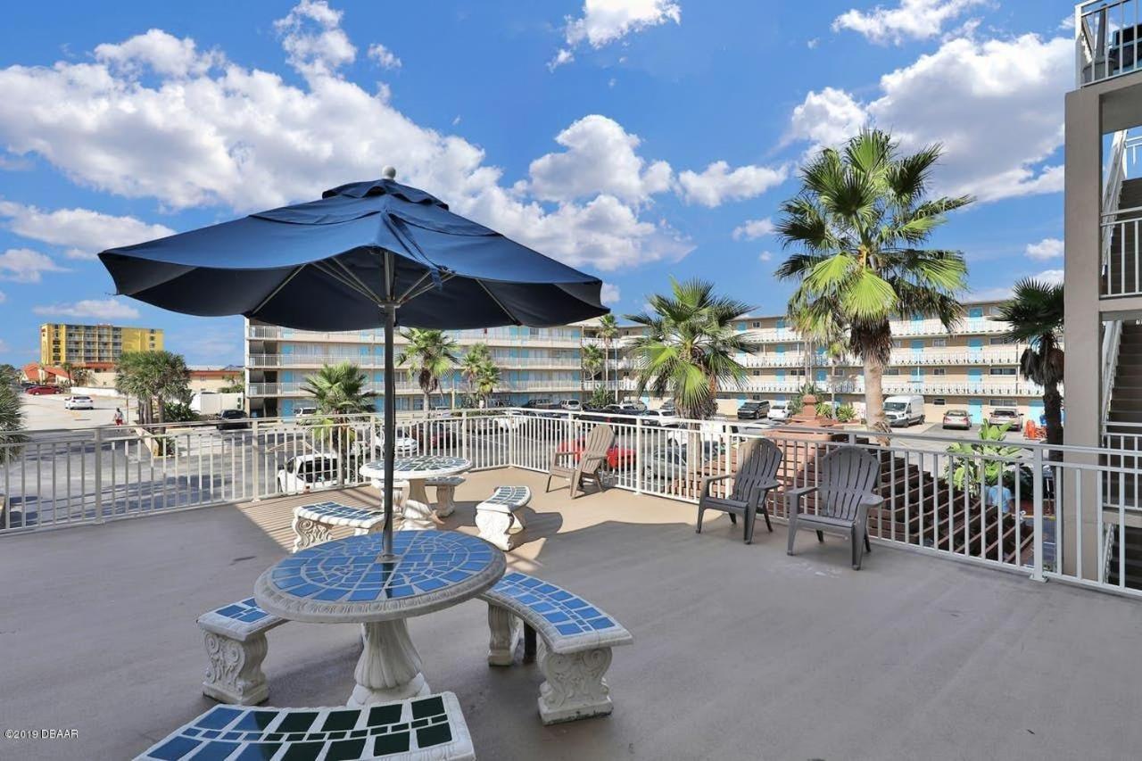 Appartement Ocean Breeze - Direct Ocean Front-Pool Is Open à Daytona Beach Extérieur photo