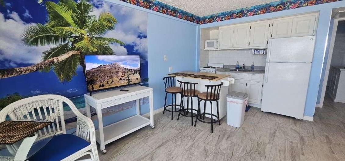 Appartement Ocean Breeze - Direct Ocean Front-Pool Is Open à Daytona Beach Extérieur photo