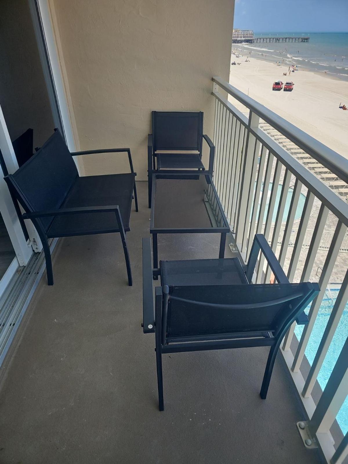 Appartement Ocean Breeze - Direct Ocean Front-Pool Is Open à Daytona Beach Extérieur photo