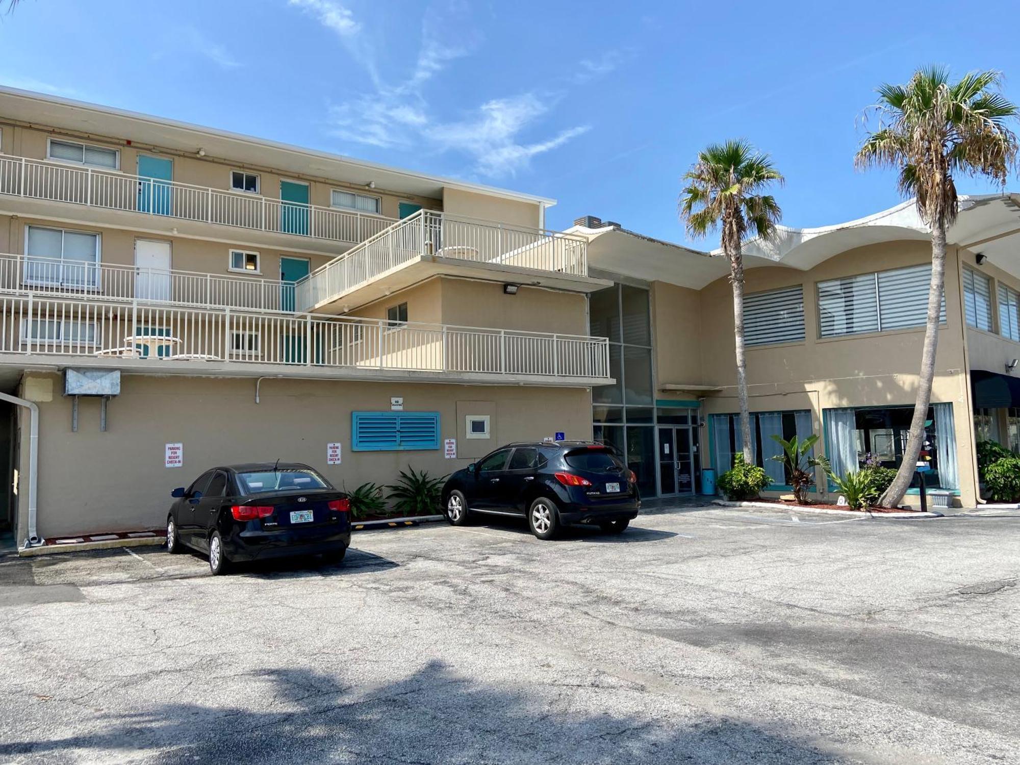 Appartement Ocean Breeze - Direct Ocean Front-Pool Is Open à Daytona Beach Extérieur photo