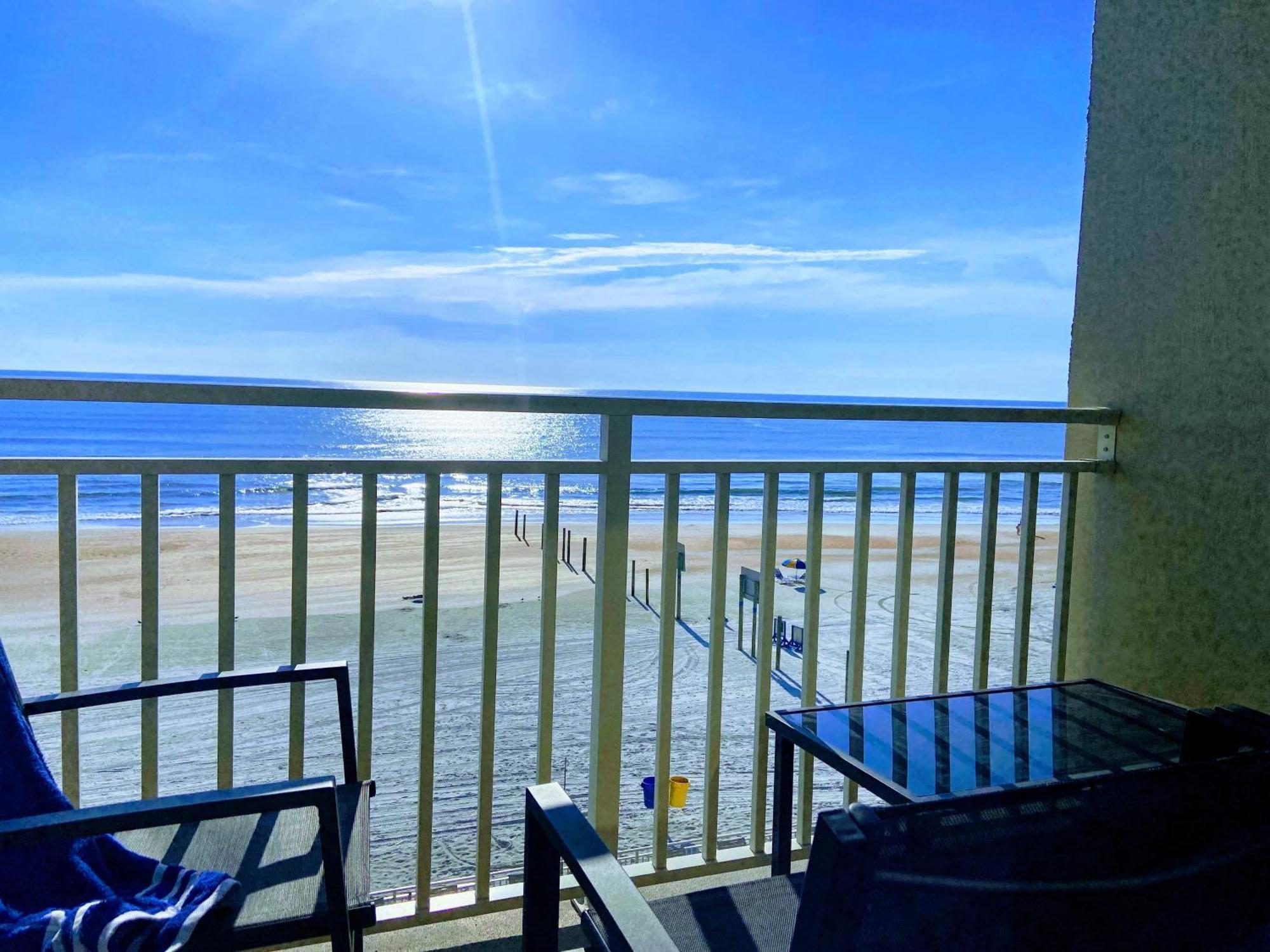Appartement Ocean Breeze - Direct Ocean Front-Pool Is Open à Daytona Beach Extérieur photo