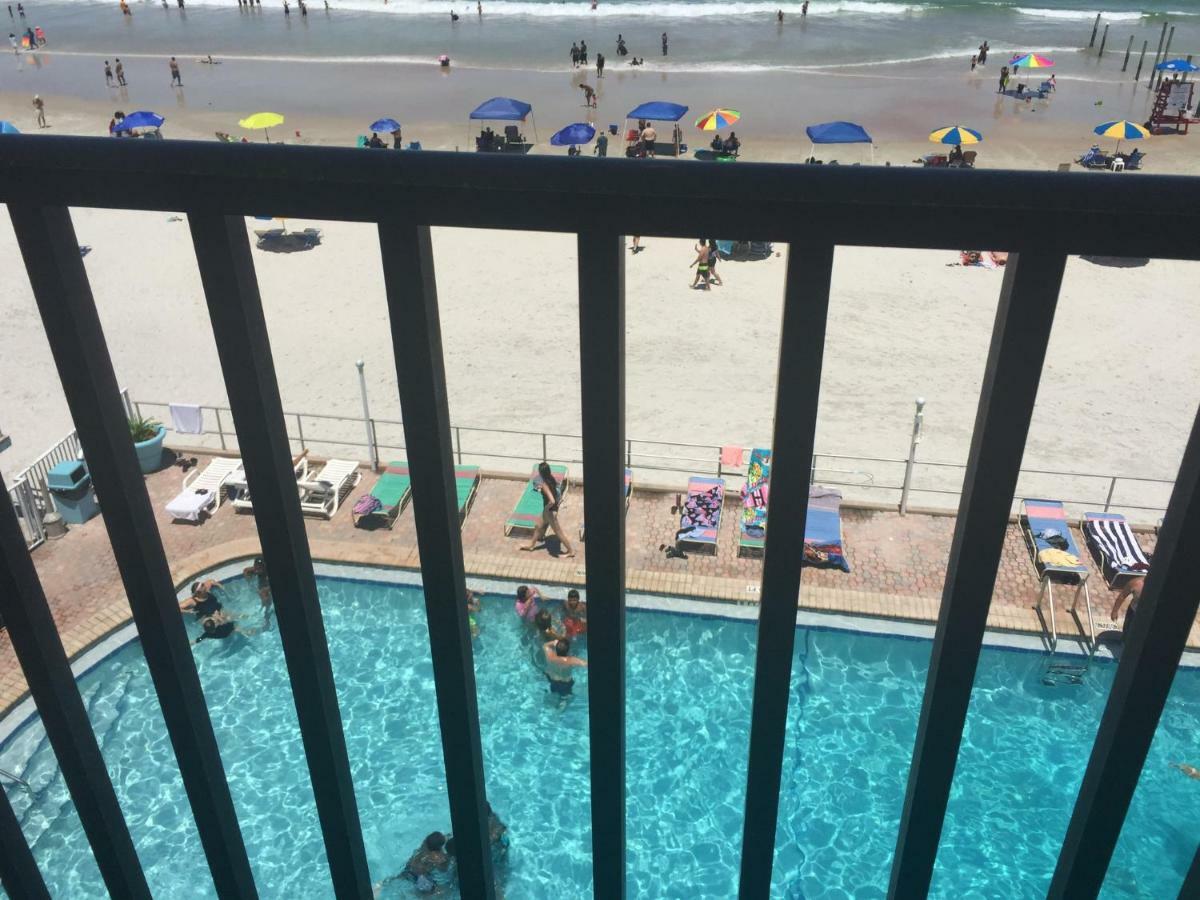 Appartement Ocean Breeze - Direct Ocean Front-Pool Is Open à Daytona Beach Extérieur photo