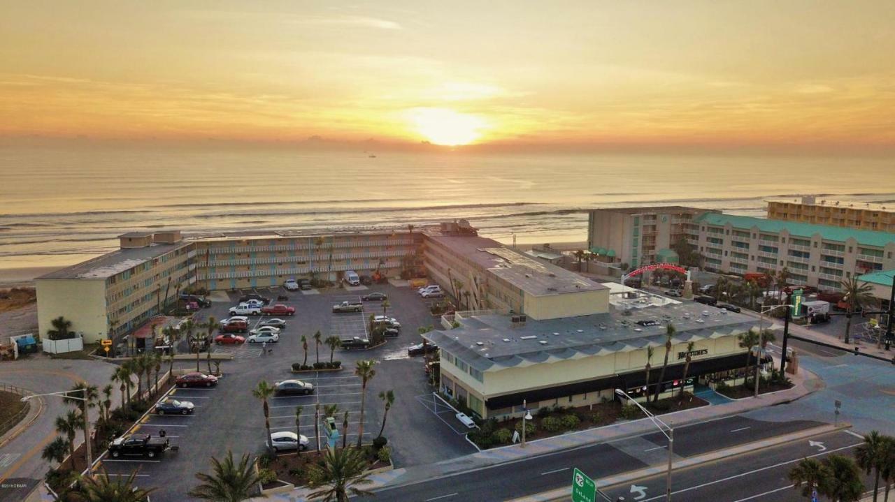Appartement Ocean Breeze - Direct Ocean Front-Pool Is Open à Daytona Beach Extérieur photo