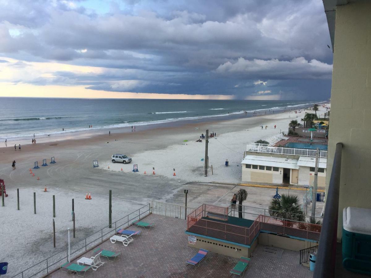Appartement Ocean Breeze - Direct Ocean Front-Pool Is Open à Daytona Beach Extérieur photo